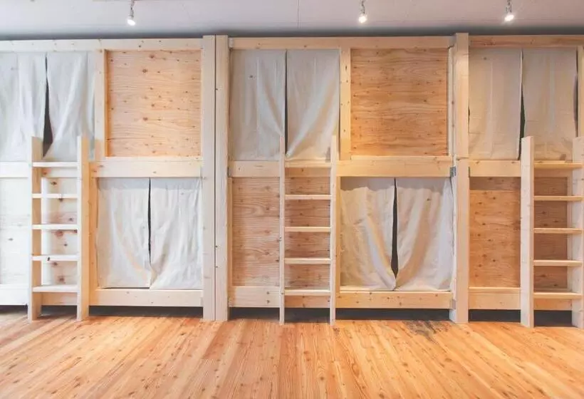 Retkeilymaja Noboribetsu Guest House Aka & Ao