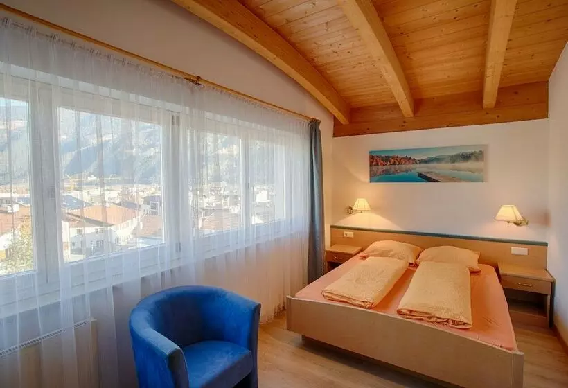 Aamiaismajoitus (B&B) Garni Schmiedhof