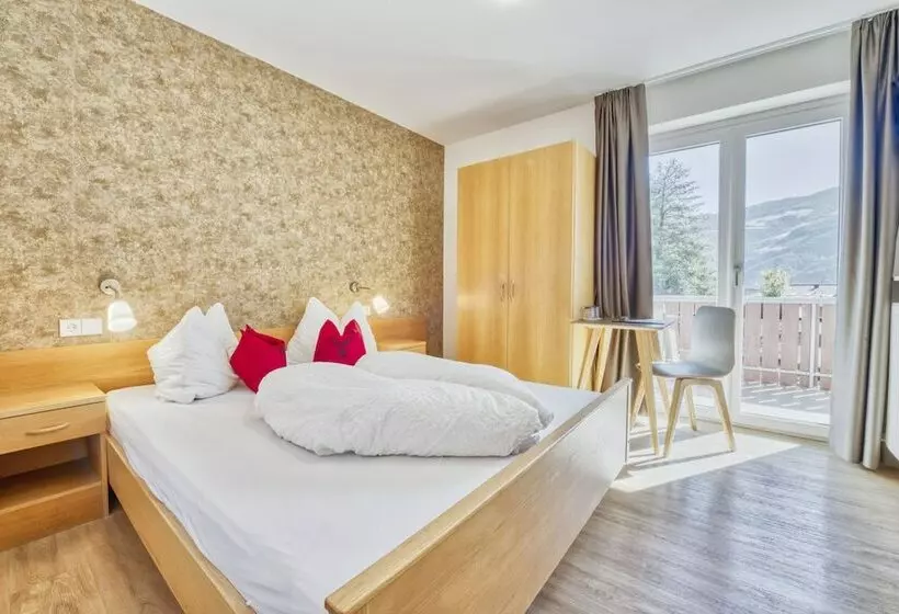 Aamiaismajoitus (B&B) Garni Schmiedhof