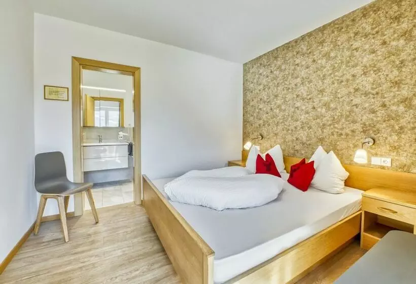 Aamiaismajoitus (B&B) Garni Schmiedhof