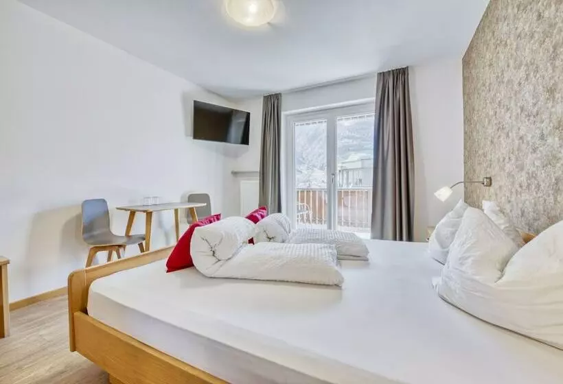 Aamiaismajoitus (B&B) Garni Schmiedhof