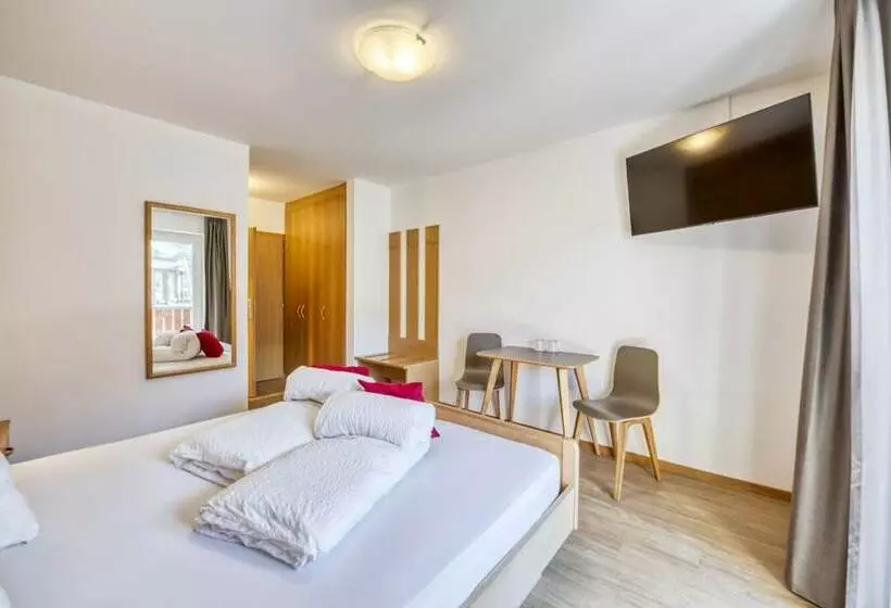 Aamiaismajoitus (B&B) Garni Schmiedhof