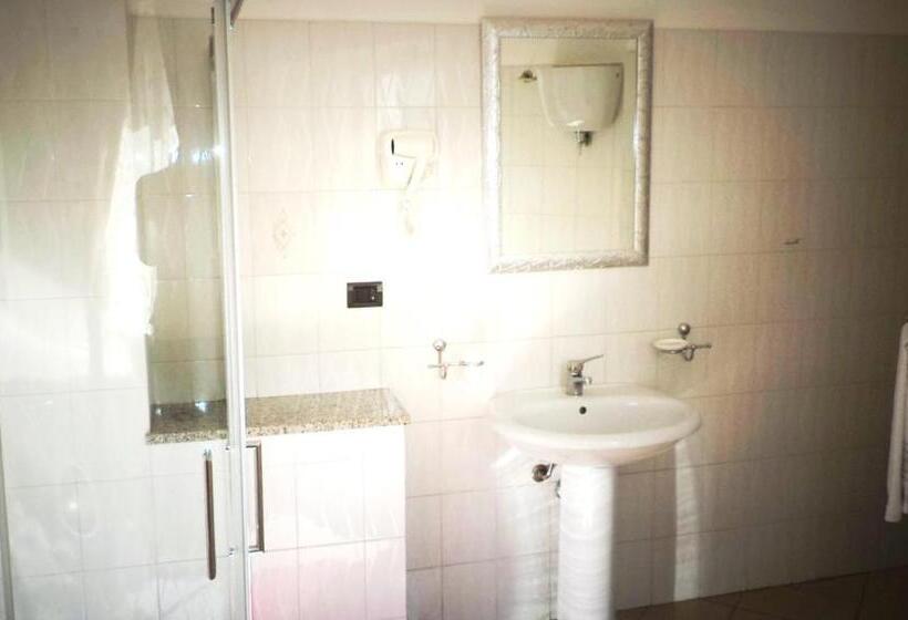 مبيت وإفطار Il Girasole