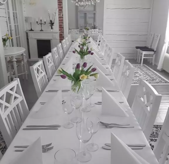 Aamiaismajoitus (B&B) Kyykerin Kartano