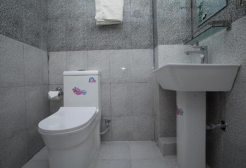 هتل Kathmandu Regency