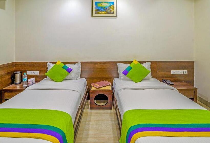 בית מלון כפרי Treebo Bliss