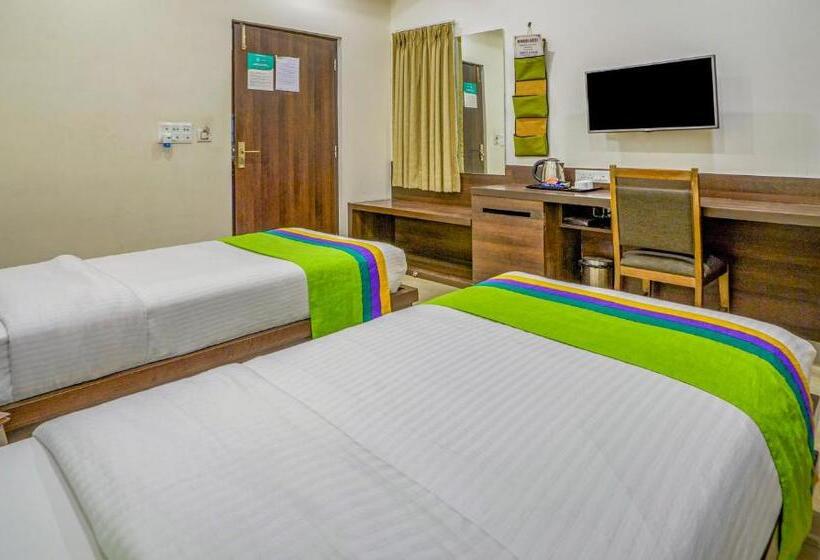 בית מלון כפרי Treebo Bliss