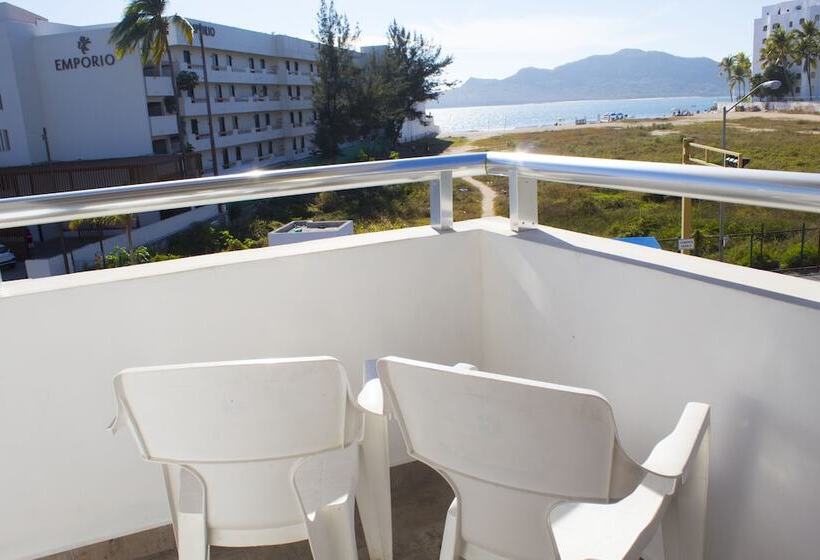 ホテル Venados Inn