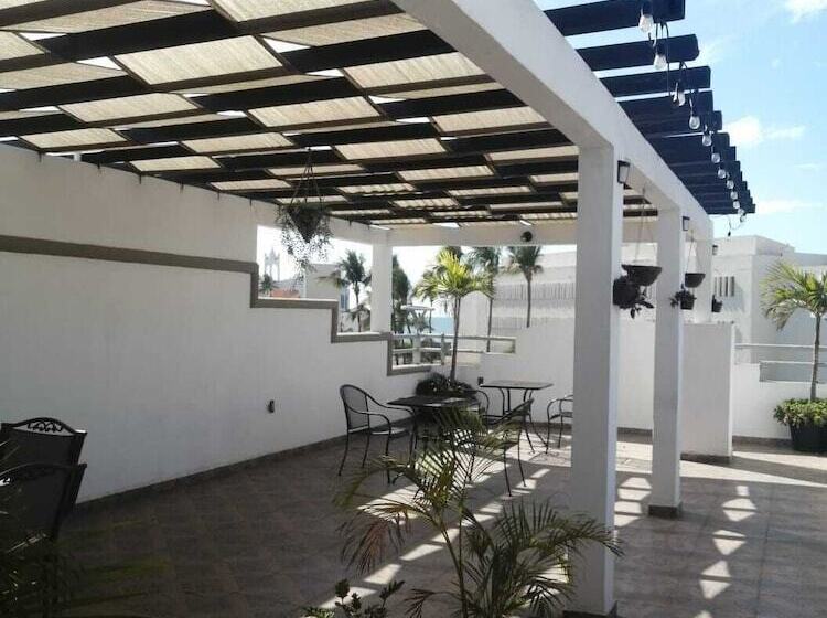 ホテル Venados Inn