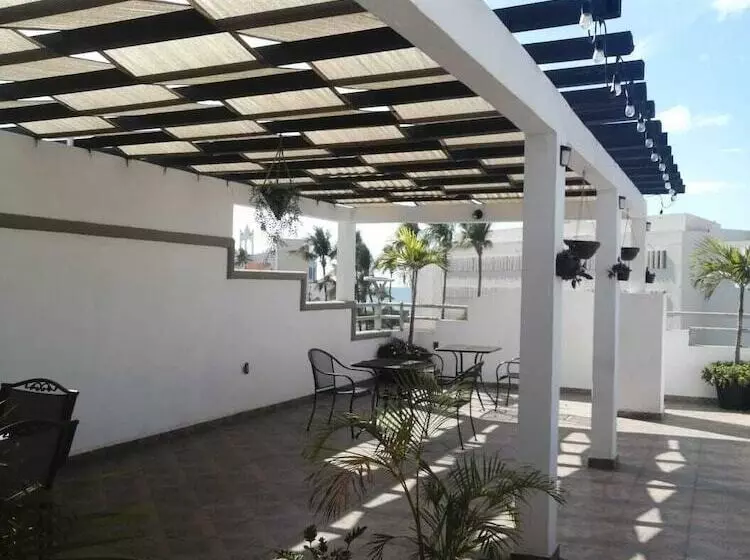 ホテル Venados Inn
