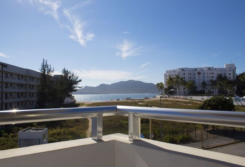 ホテル Venados Inn