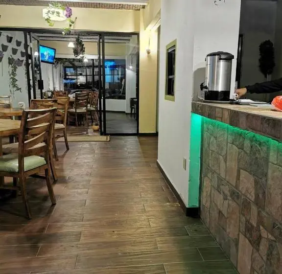 هتل Venados Inn