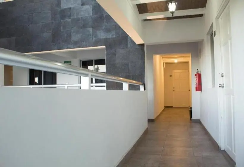 هتل Venados Inn