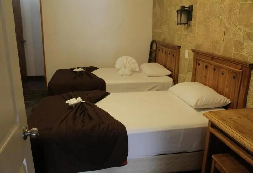 هتل Venados Inn