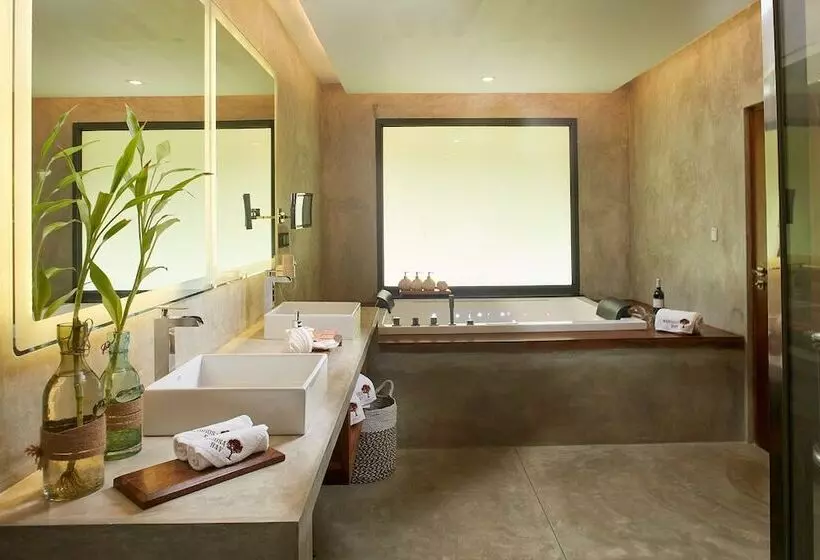 Lomakeskus Margosa Bay