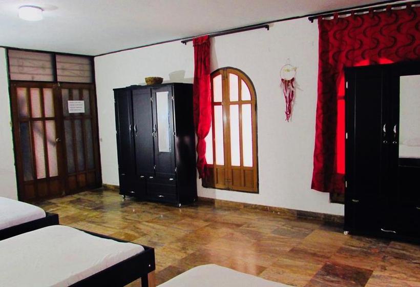 The Chill In Mansion Hostel Santa Marta