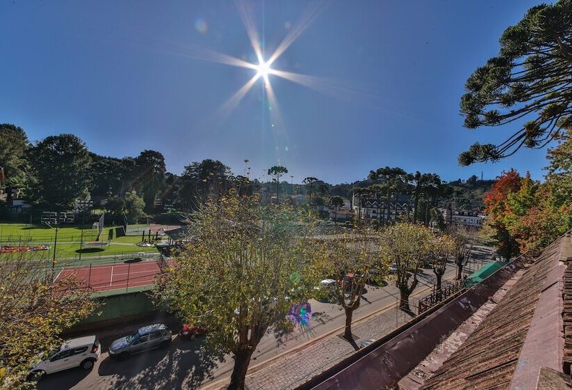 Отель Le Suisse Elegance