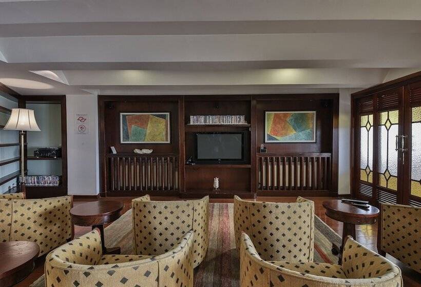 Отель Le Suisse Elegance