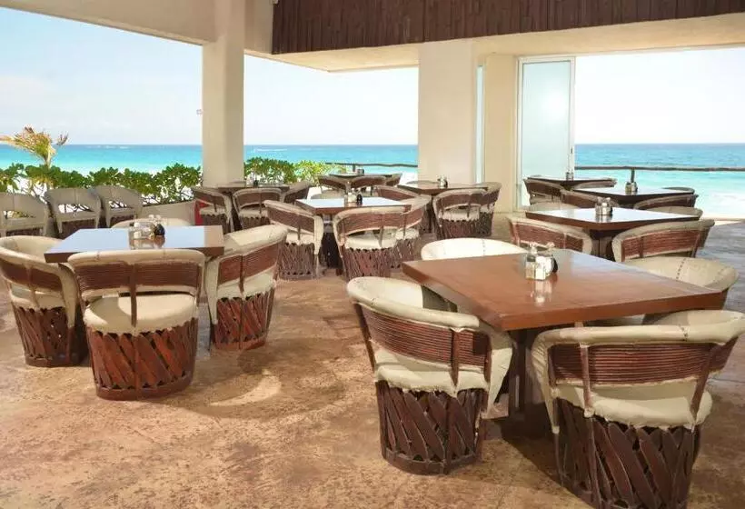 Ar Cancun Plaza