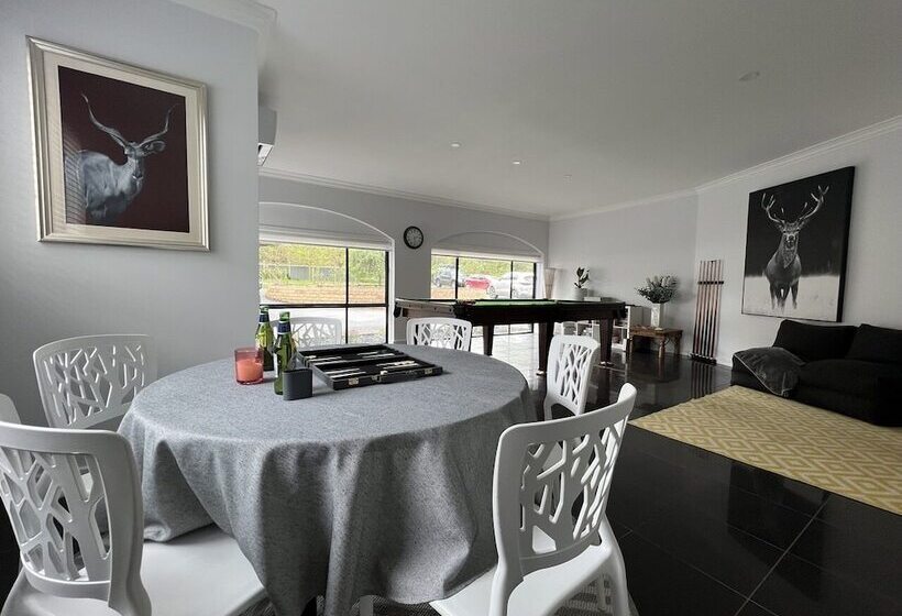 مبيت وإفطار Elk Estate