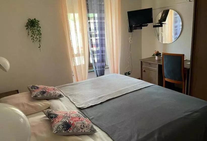 ホテル Hôtel La Fontaine