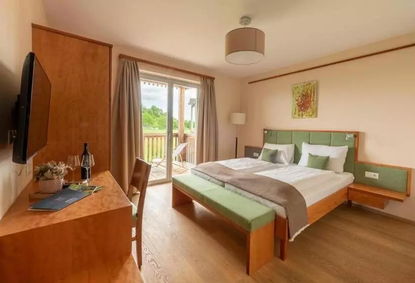 Hotelli Weingut Dreisiebner Stammhaus