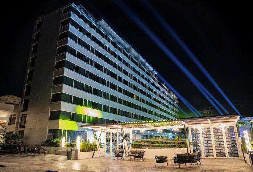 Tama Eurobuilding Hotel San Cristobal