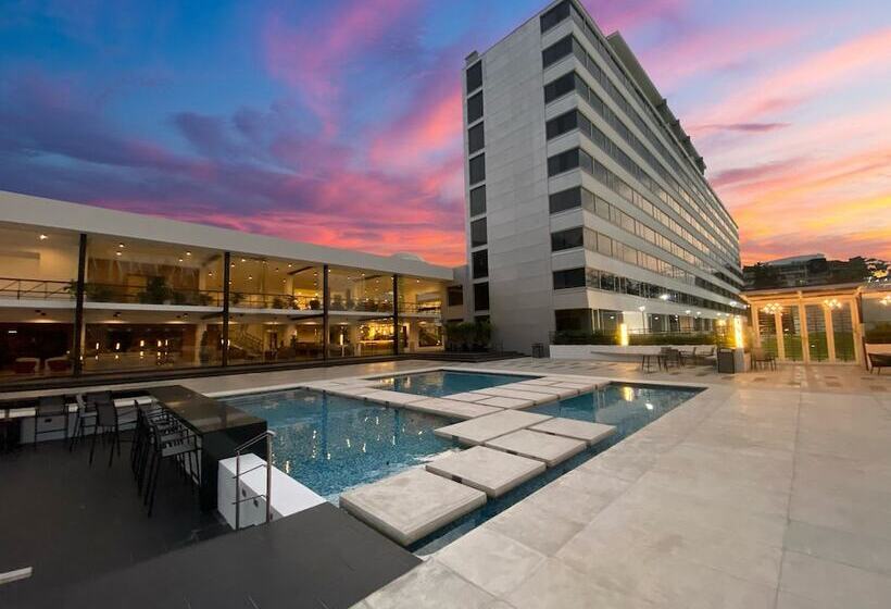 Tama Eurobuilding Hotel San Cristobal