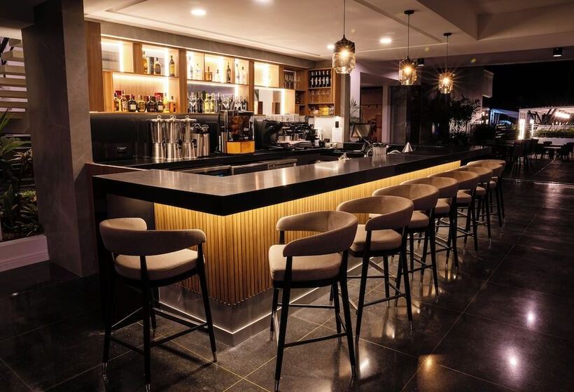 Tama Eurobuilding Hotel San Cristobal