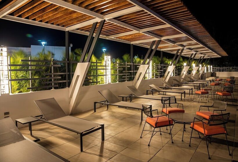 Tama Eurobuilding Hotel San Cristobal