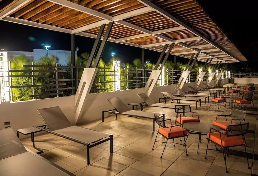 Tama Eurobuilding Hotel San Cristobal