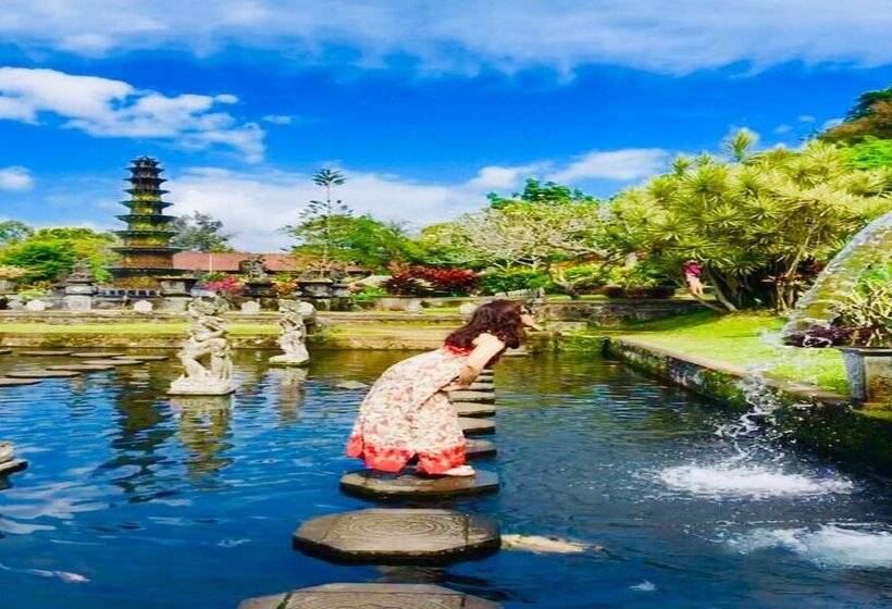 פונדק Wina Ubud B&b