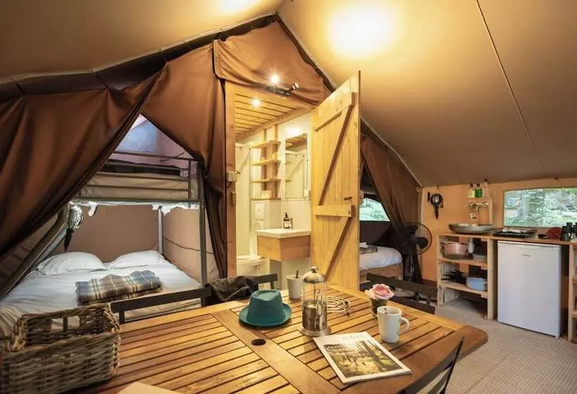 Hotelli Huttopia Caminos de Galicia