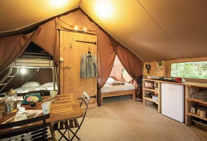 Hotelli Huttopia Caminos de Galicia