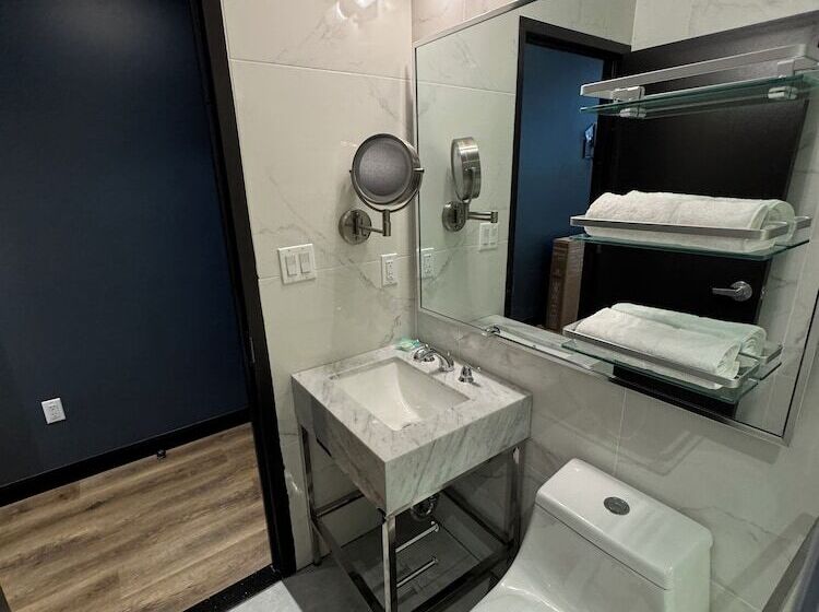 בית מלון כפרי Mirage Brooklyn