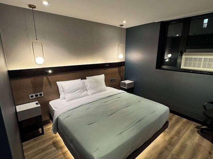 בית מלון כפרי Mirage Brooklyn