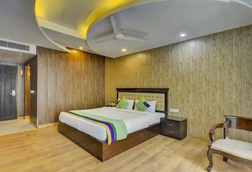 Hotel Treebo Elysee, Patel Nagar