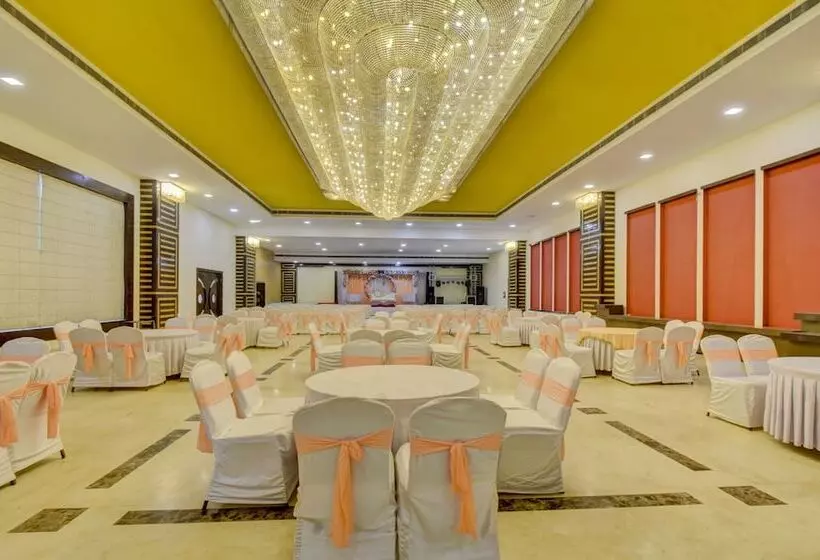 Hotel Treebo Elysee, Patel Nagar