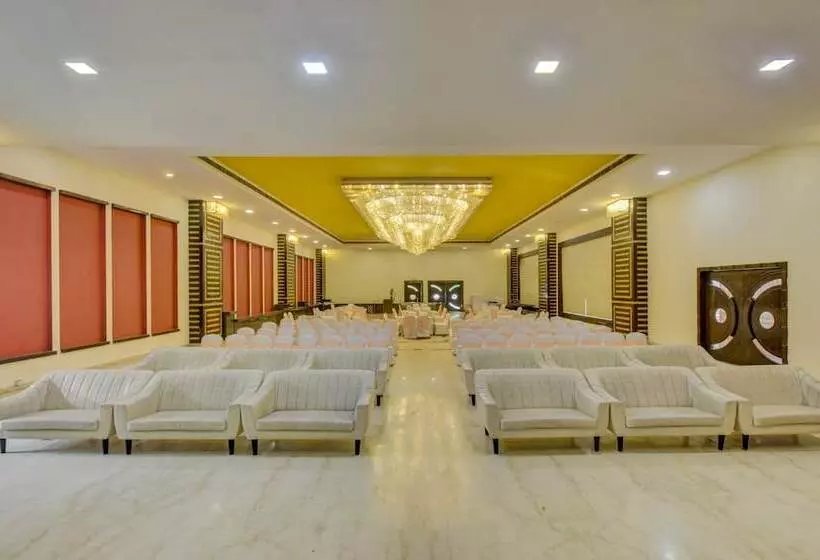 Hotel Treebo Elysee, Patel Nagar