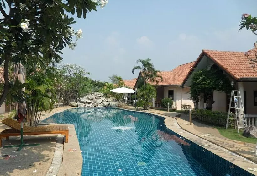 Hotelli Two Fifty Nine Resort