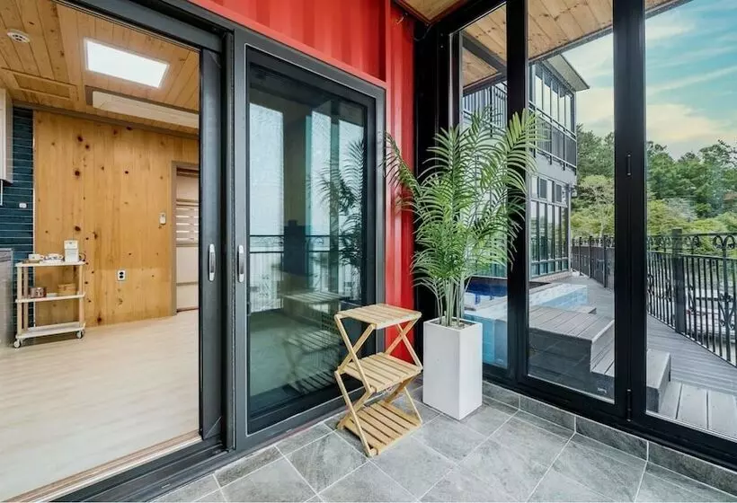 Namhae Yanghwa Seaside Pension