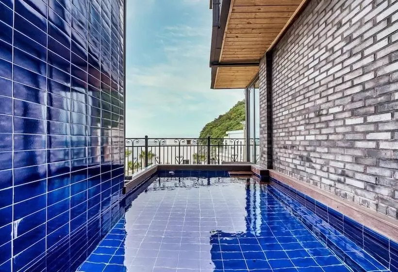 Namhae Yanghwa Seaside Pension