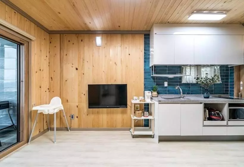 Namhae Yanghwa Seaside Pension