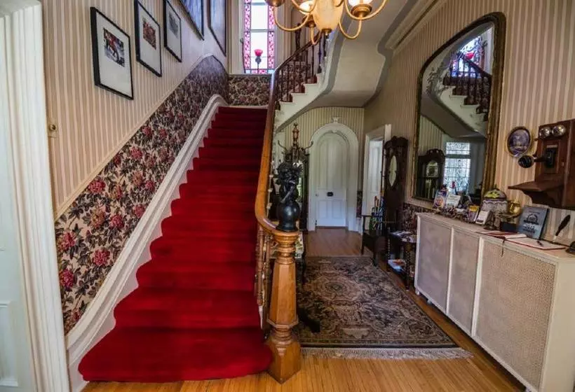 Hughson Hall Bed & Breakfast