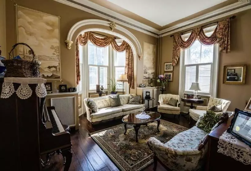 Hughson Hall Bed & Breakfast