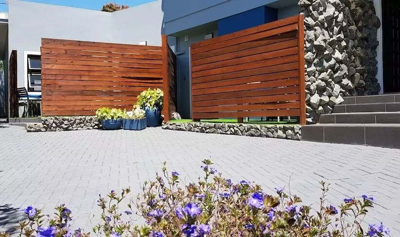 تختخواب و صبحانه The Hillcrest Guesthouse