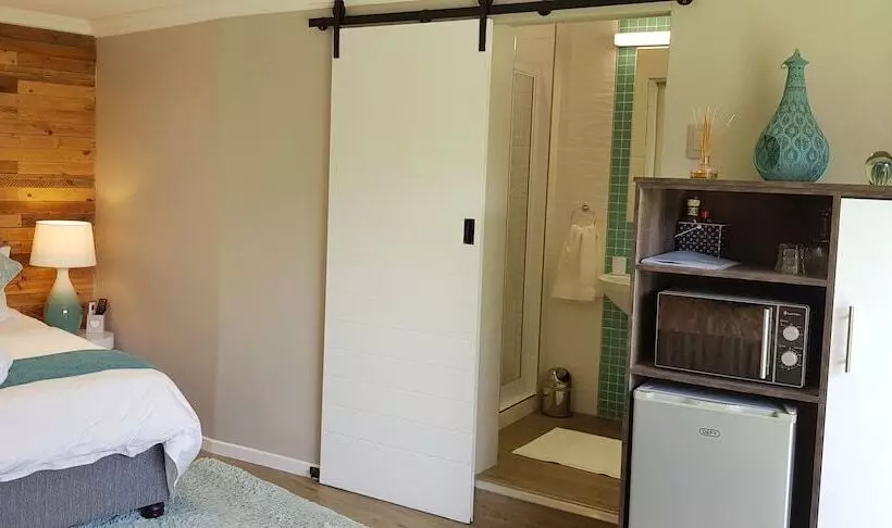 تختخواب و صبحانه The Hillcrest Guesthouse