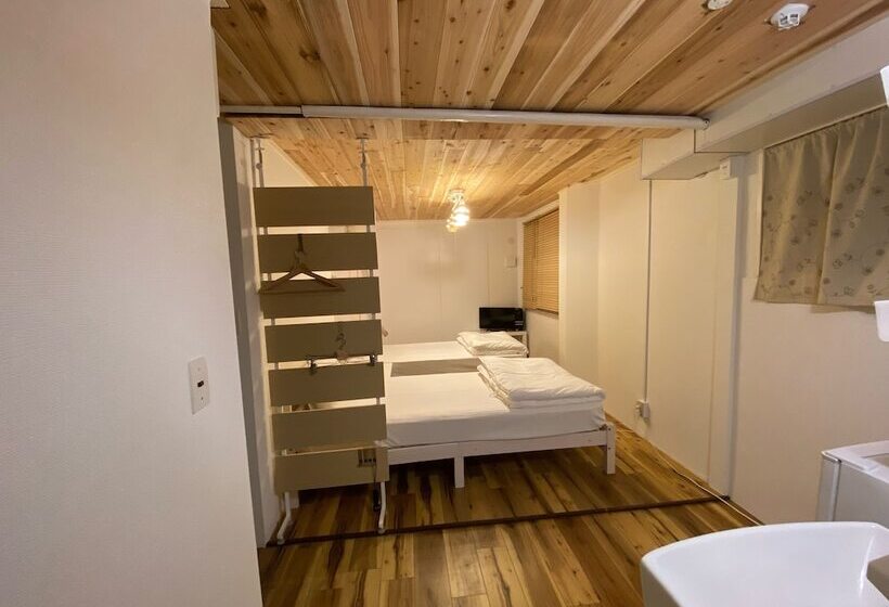 Coins Hostel Tenjin