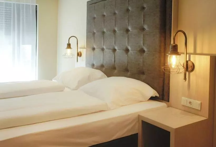 Hotelli Athen Kelsterbach Frankfurt Airport