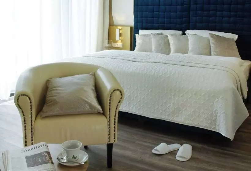 Hotelli Athen Kelsterbach Frankfurt Airport